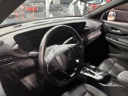 Used 2024 Buick Envista Sport Touring w/ Convenience I Package FWD image 10