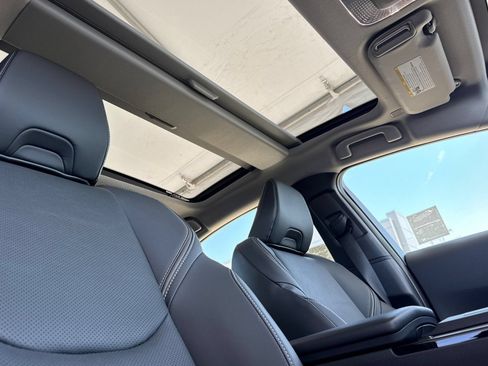 New 2027 Toyota Prius FWD image 20
