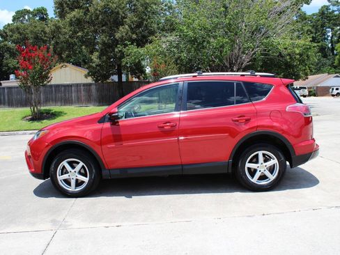 Used 2016 Toyota RAV4 XLE FWD image 3