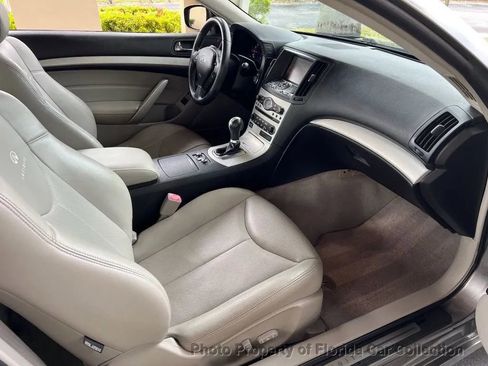 Used 2009 INFINITI G37 x Coupe w/ Premium Pkg image 11