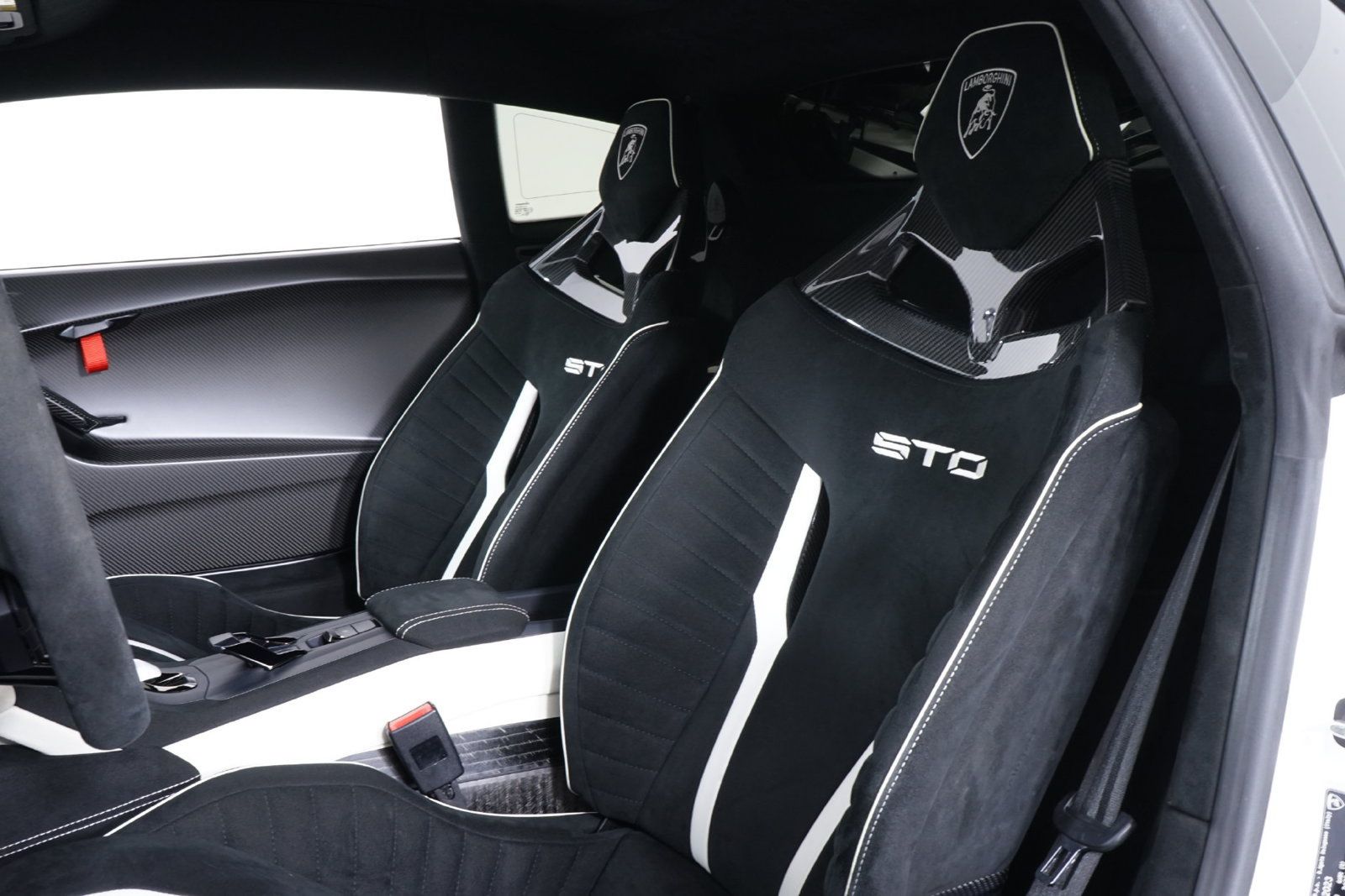 Used 2023 Lamborghini Huracan STO RWD image 24