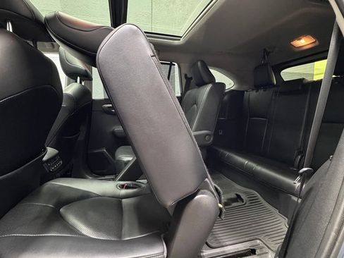 Used 2021 Toyota Highlander Platinum AWD/4WD image 32