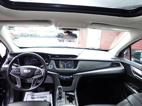 Used 2019 Cadillac XT5 Premium Luxury FWD image 10