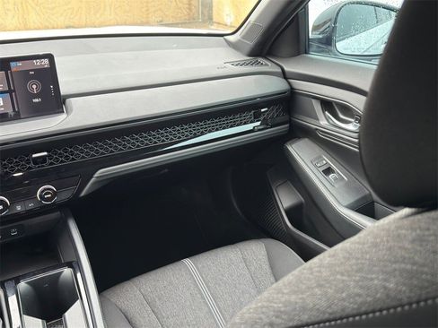 Used 2024 Honda Accord Sport image 25