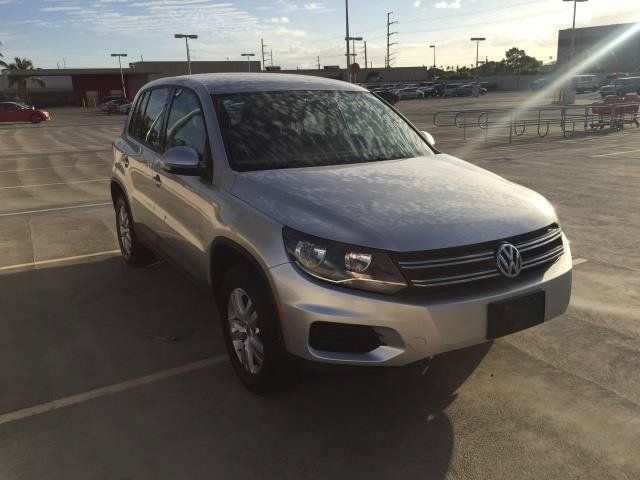 Used 2013 Volkswagen Tiguan S FWD image 3