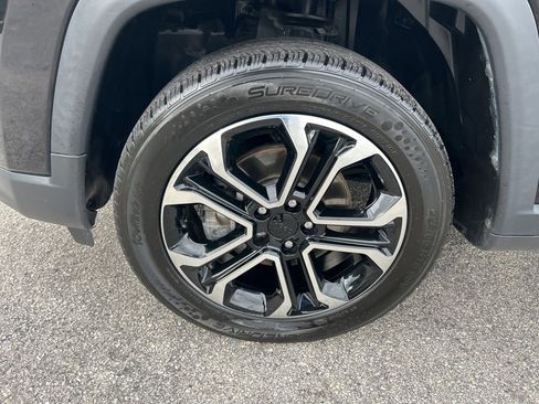 Certified 2022 Jeep Compass Limited image 18