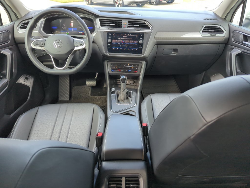 Used 2023 Volkswagen Tiguan SE FWD image 15