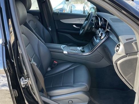 Used 2022 Mercedes-Benz GLC 300 4MATIC image 12