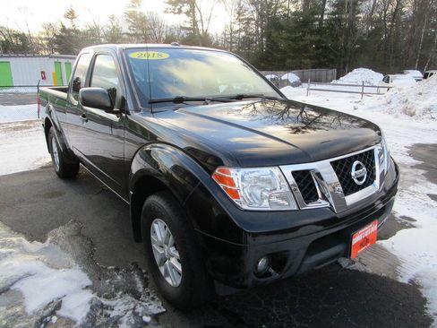 Used 2018 Nissan Frontier SV w/ Value Truck Package image 3