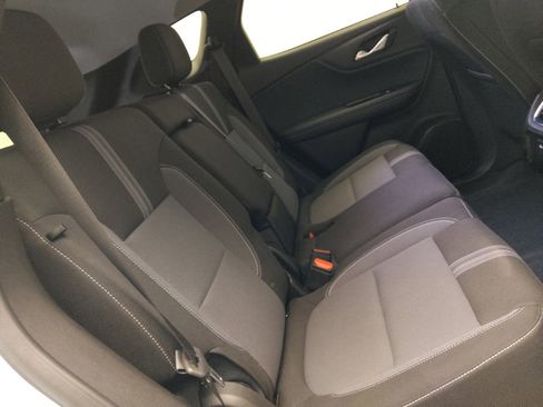 Used 2024 Chevrolet Blazer LT w/ Convenience Package FWD image 19