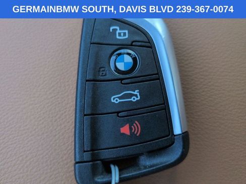 Certified 2025 BMW 330i Sedan w/ Convenience Package RWD image 32