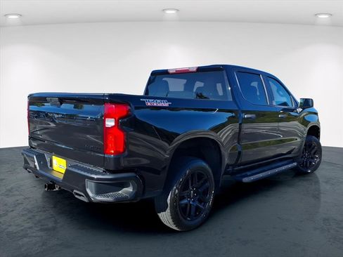 Used 2021 Chevrolet Silverado 1500 Custom Trail Boss w/ Midnight Edition image 23