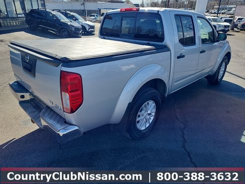 Used 2018 Nissan Frontier SV image 8