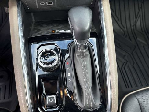 Used 2023 GMC Canyon Denali image 29