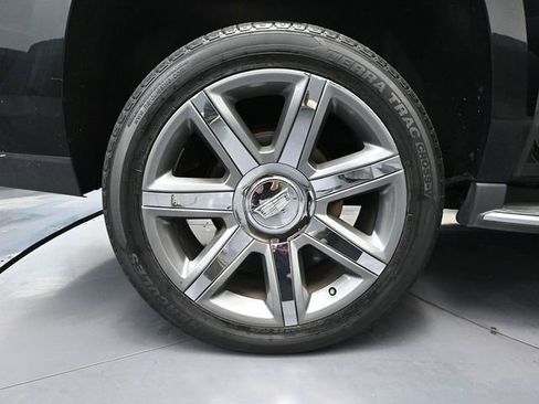 Used 2017 Cadillac Escalade ESV Luxury image 15