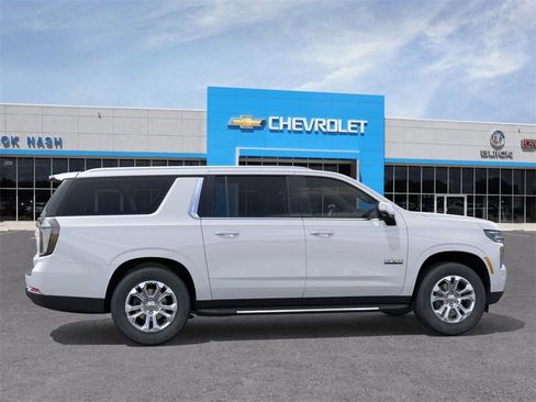 New 2026 Chevrolet Suburban LT w/ Comfort Package RWD image 5