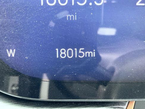 Certified 2025 Buick Envision Sport Touring image 14