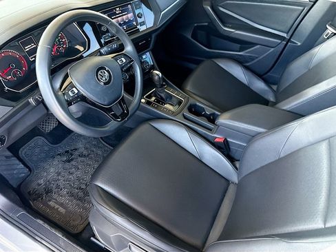 Used 2020 Volkswagen Jetta SE FWD image 25