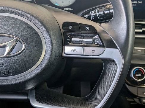 Used 2023 Hyundai Elantra SEL w/ Convenience Package image 16