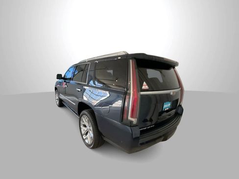 Used 2019 Cadillac Escalade Premium Luxury image 6