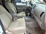 Used 2015 Nissan Frontier SV image 3