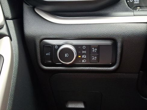 Certified 2023 Ford Explorer XLT w/ Equipment Group 202A AWD/4WD image 24