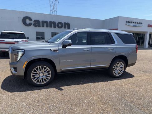 New 2026 GMC Yukon Denali w/ Sun & Power Step Package AWD/4WD image 1