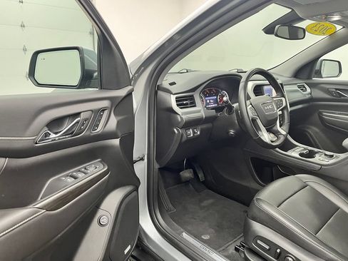 Used 2023 GMC Acadia SLT w/ Preferred Package AWD/4WD image 18