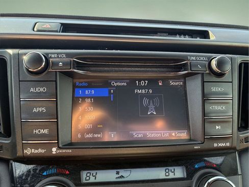 Used 2018 Toyota RAV4 SE w/ Power Extra Value Package AWD/4WD image 18