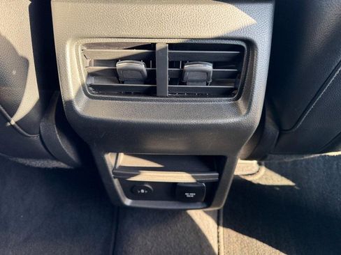 Used 2024 Ford Edge Titanium image 16