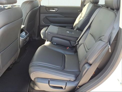 New 2026 Nissan Armada SV image 12