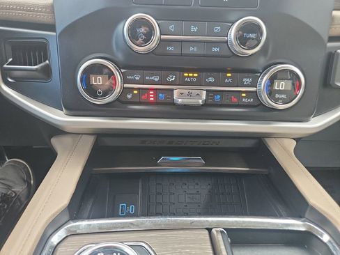Used 2024 Ford Expedition Max Limited image 21