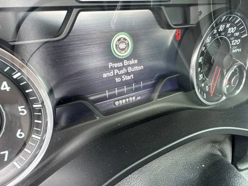 Used 2020 RAM 1500 Laramie AWD/4WD image 11