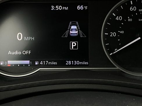 Used 2025 Nissan Versa SV image 34