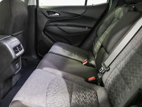Used 2023 Chevrolet Equinox LT FWD image 18
