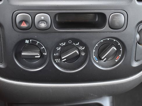 Used 2006 Ford Escape XLS FWD image 9