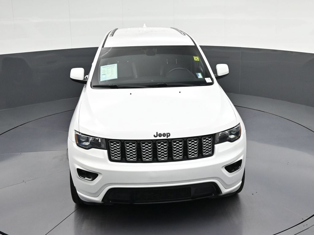 Used 2021 Jeep Grand Cherokee Laredo X RWD image 25