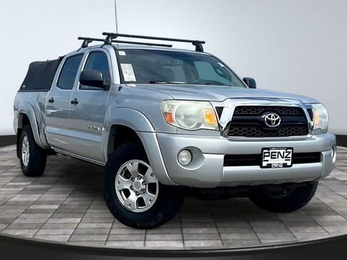 Used 2011 Toyota Tacoma 4x4 Double Cab w/ SR5 Pkg #2 image 3