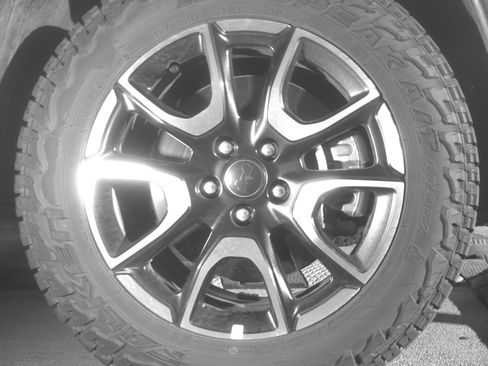 Used 2025 Jeep Compass Trailhawk AWD/4WD image 13