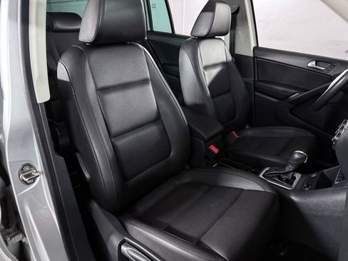 Used 2017 Volkswagen Tiguan Wolfsburg Edition AWD/4WD image 18