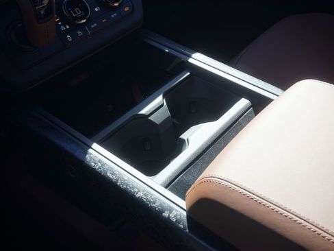 New 2026 Land Rover Defender 110 OCTA image 14