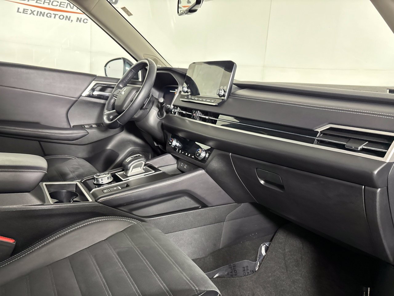 Used 2024 Mitsubishi Outlander SE FWD image 33