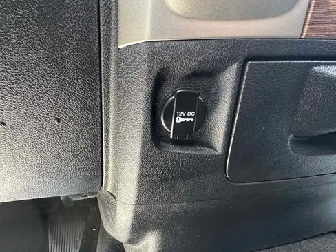 Used 2014 RAM 1500 Laramie image 24