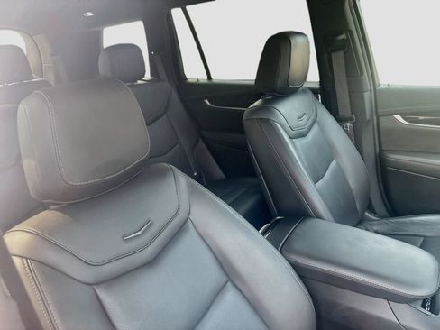 Used 2025 Cadillac XT6 Premium Luxury w/ LPO, Floor Liner Package AWD/4WD image 28