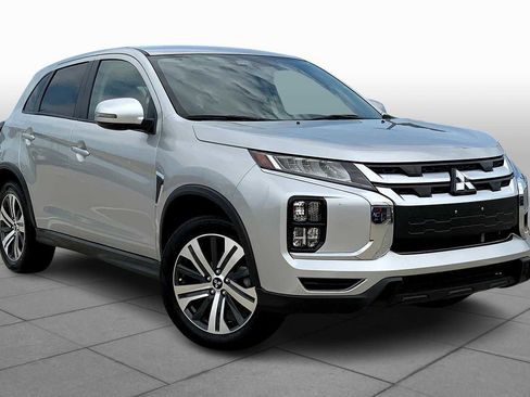 Used 2024 Mitsubishi Outlander Sport SE image 2