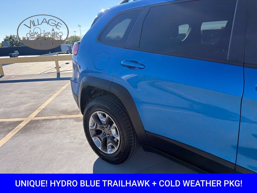 Used 2019 Jeep Cherokee Trailhawk w/ Cold Weather Group AWD/4WD image 21