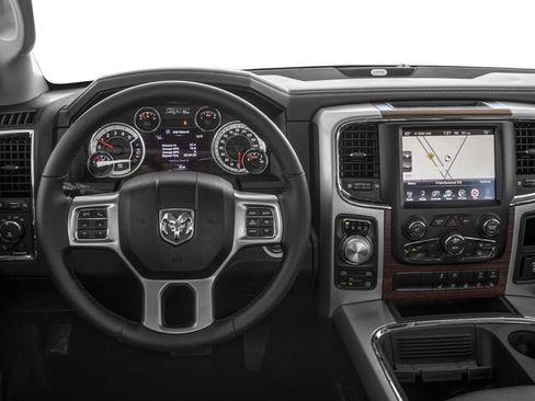 Used 2017 RAM 1500 Laramie w/ Convenience Group AWD/4WD image 7