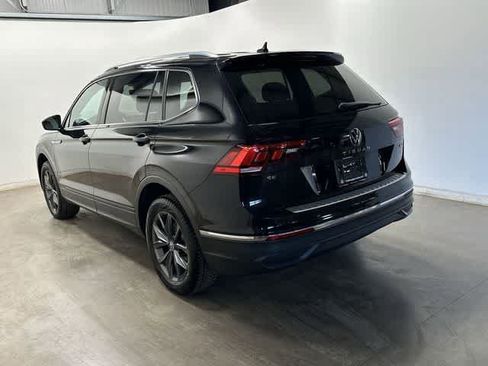 Certified 2022 Volkswagen Tiguan SE image 31