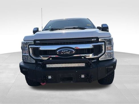 Used 2022 Ford F250 XLT w/ XLT Premium Package AWD/4WD image 2