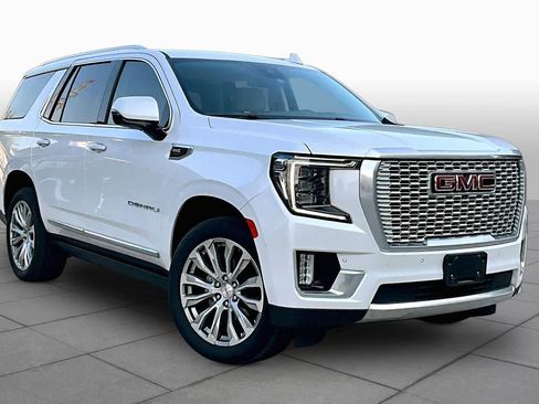 Used 2023 GMC Yukon Denali w/ LPO, Floor Liner Package AWD/4WD image 3